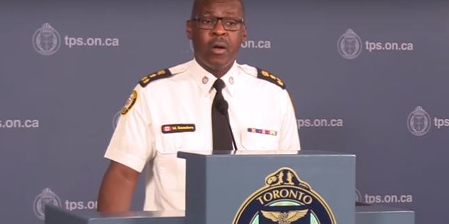 Mark Saunders / Jefe de la Policia